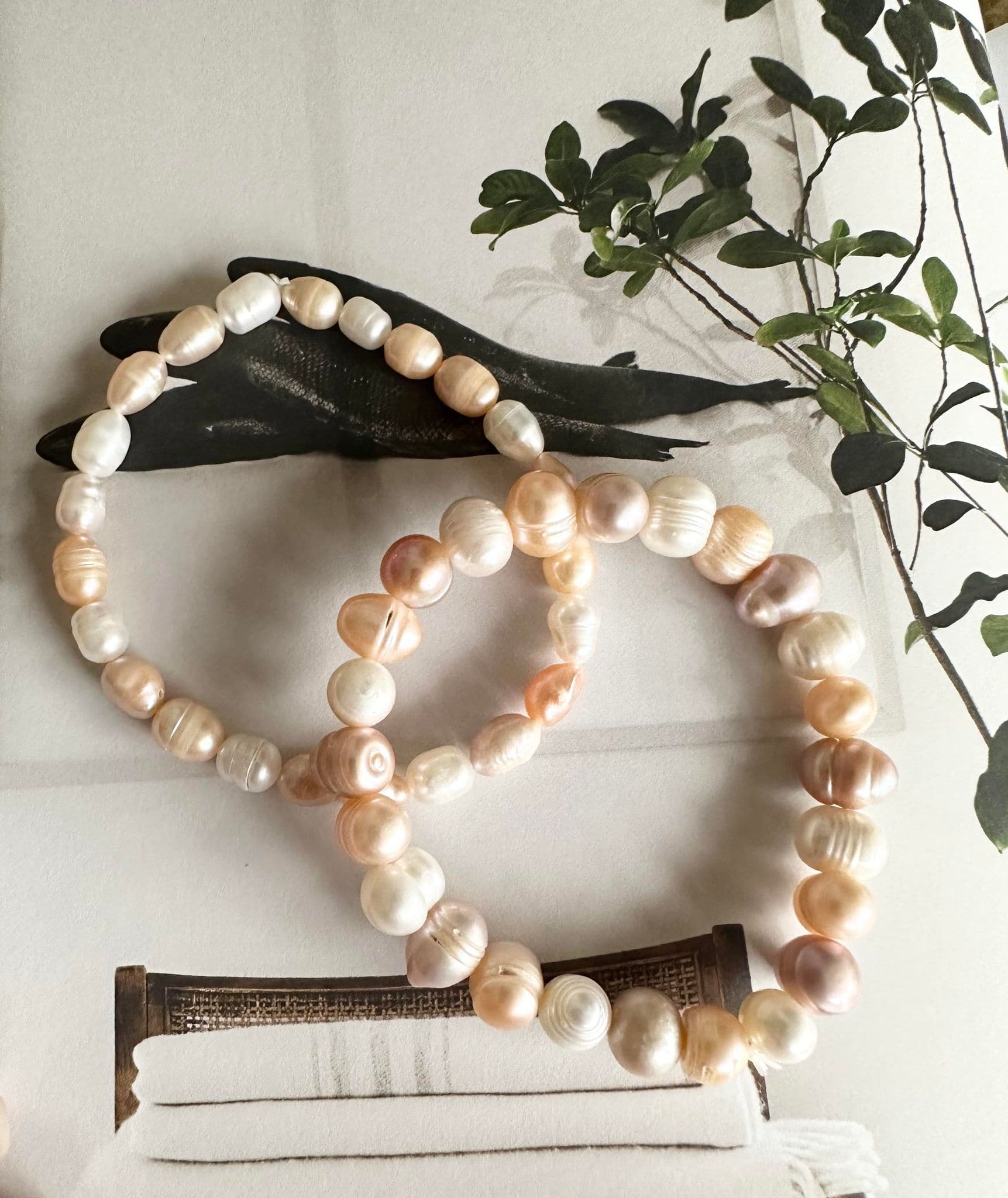 Armbånd Nadia m. 8mm ferskvandsperler – Beige mix