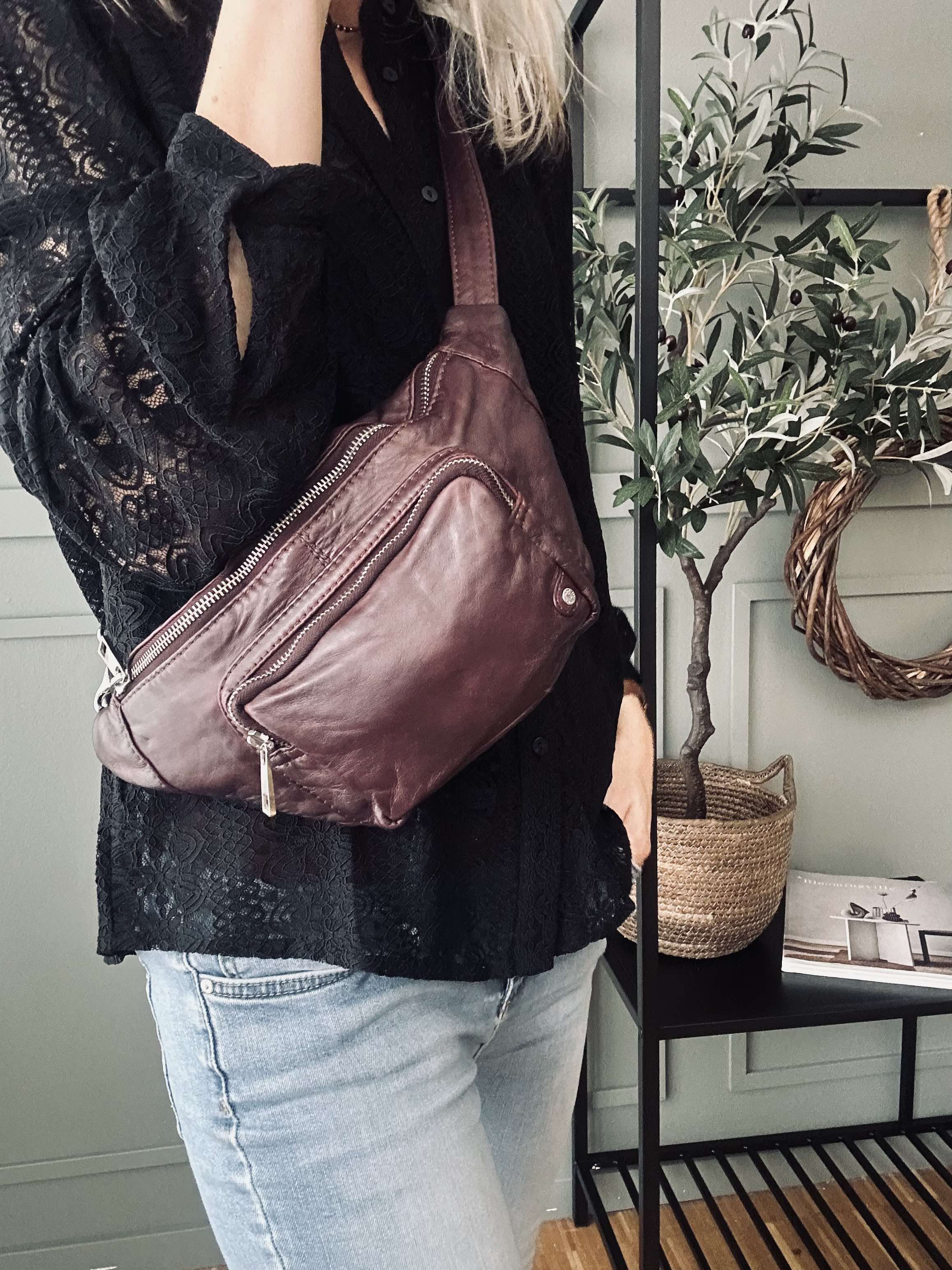Bumbag Classy Cranberry - Image 3