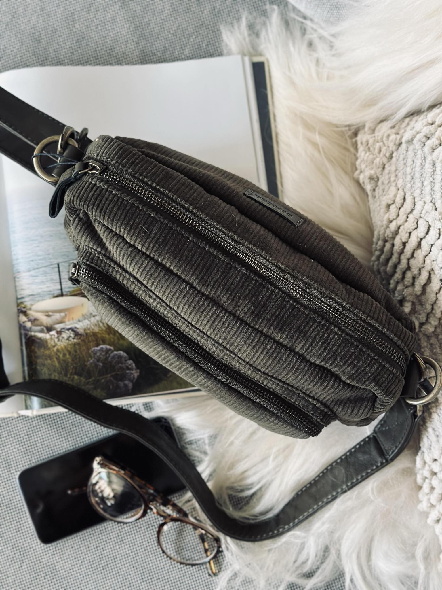 Crossbody Army fløjl - Image 2