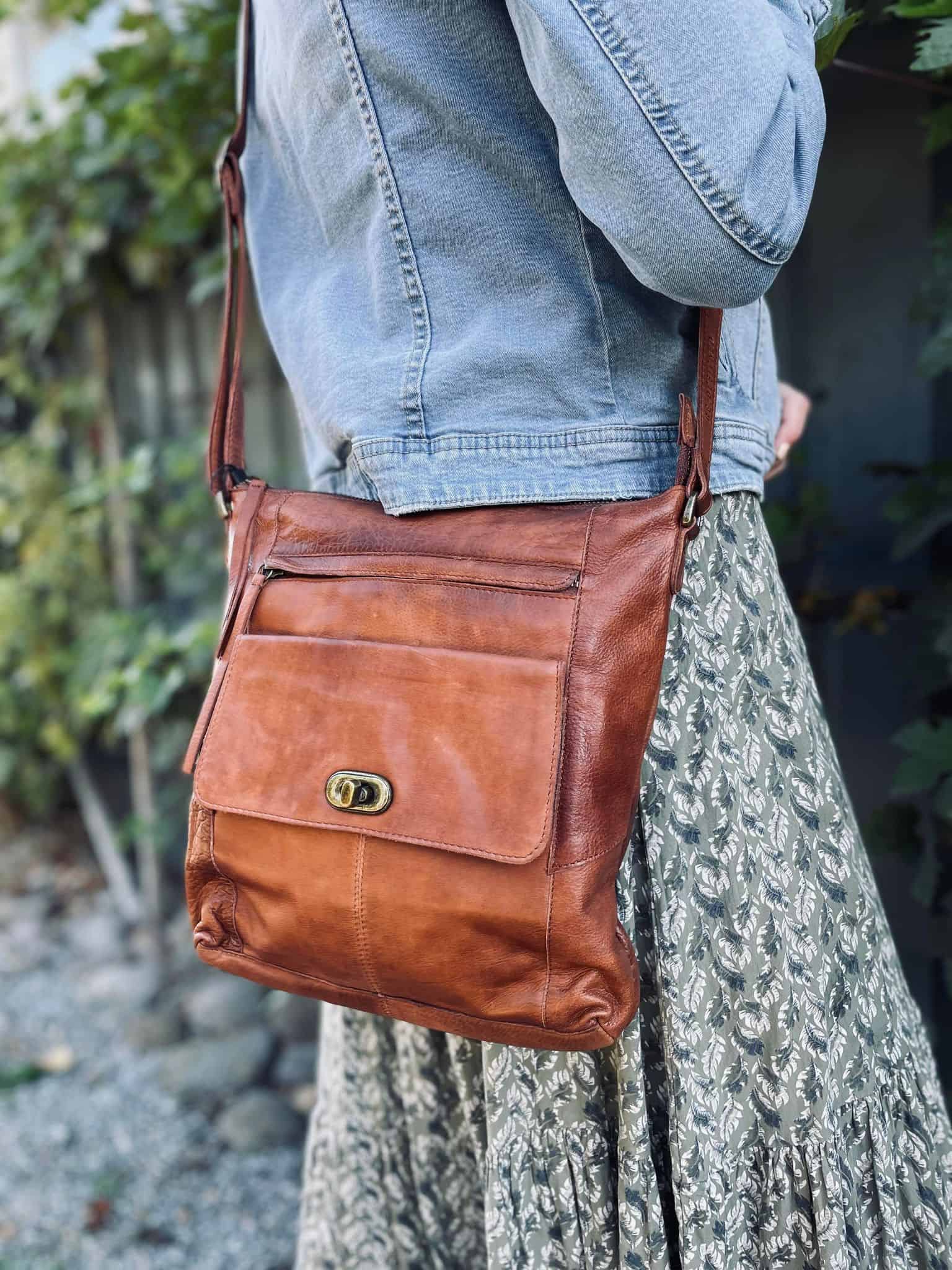 Crossbody LYNGE - Walnut - Image 2