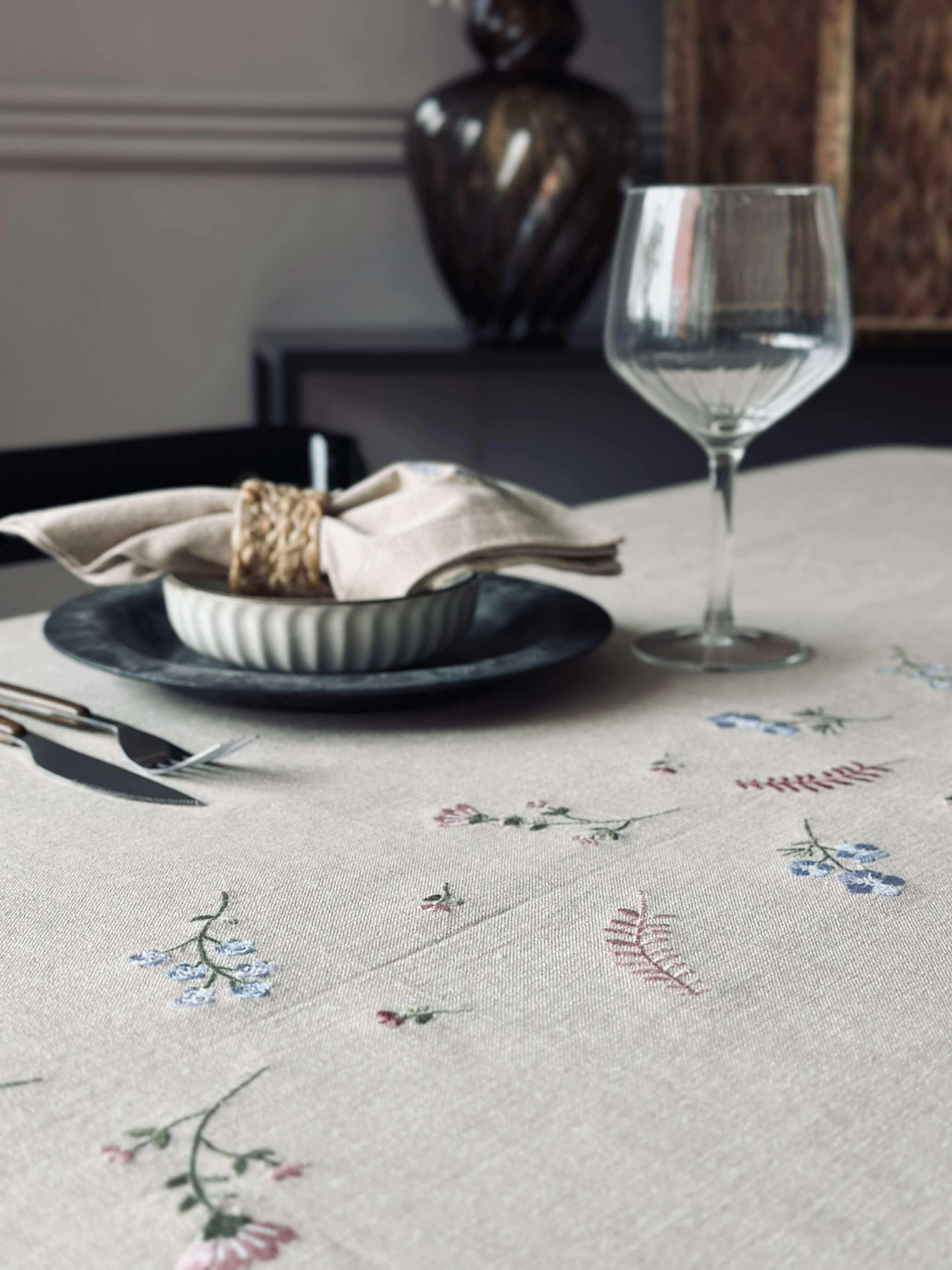 Dug flower broderi - Hørlook - Image 6