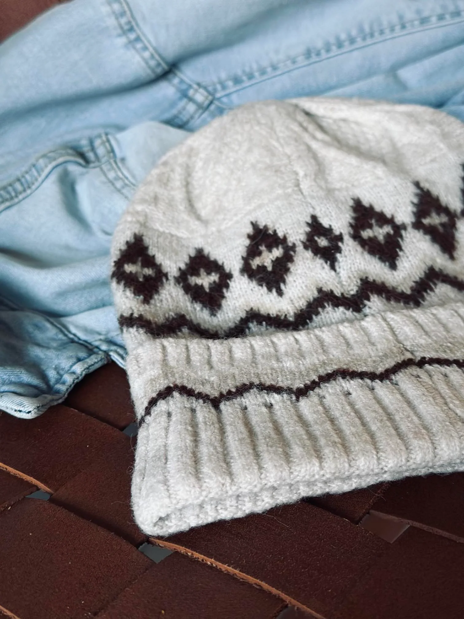 Hue - Creme / brown - Image 4
