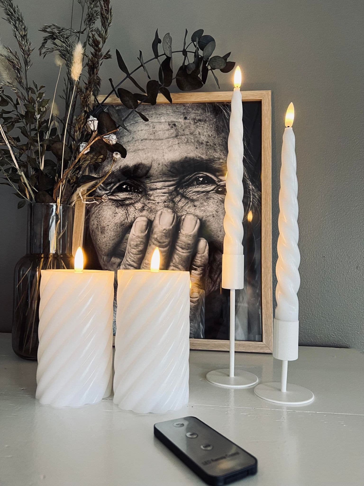 LED Lyspakke med 4 Lys og fjernbetjening - Hvid