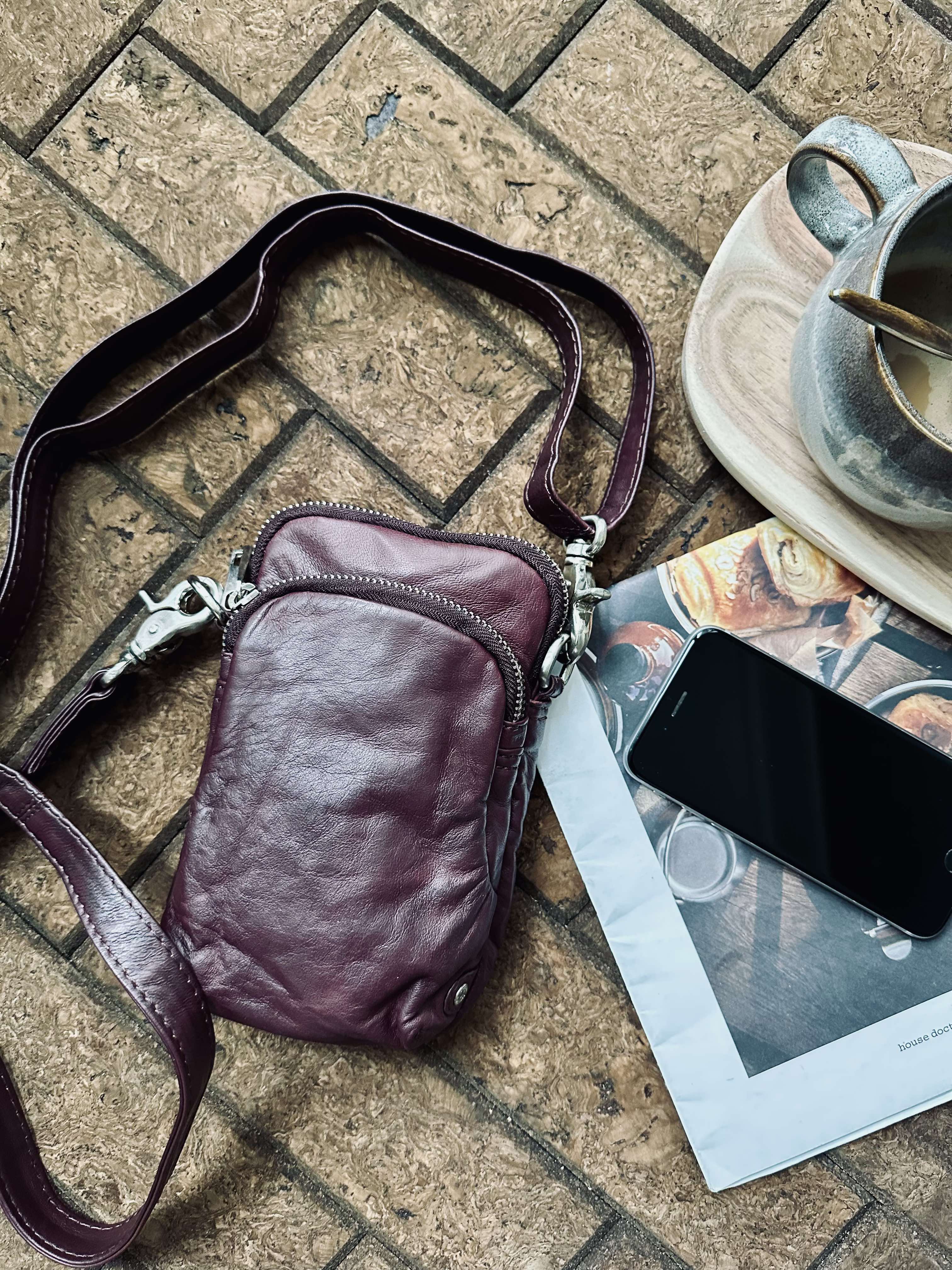 Mobiltaske - Cranberry - Image 4